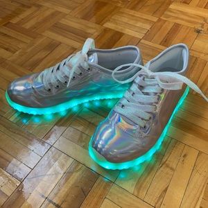 Light up holographic shoes !